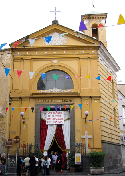 facciata chiesa santa maria delle grazie a Capodimonte